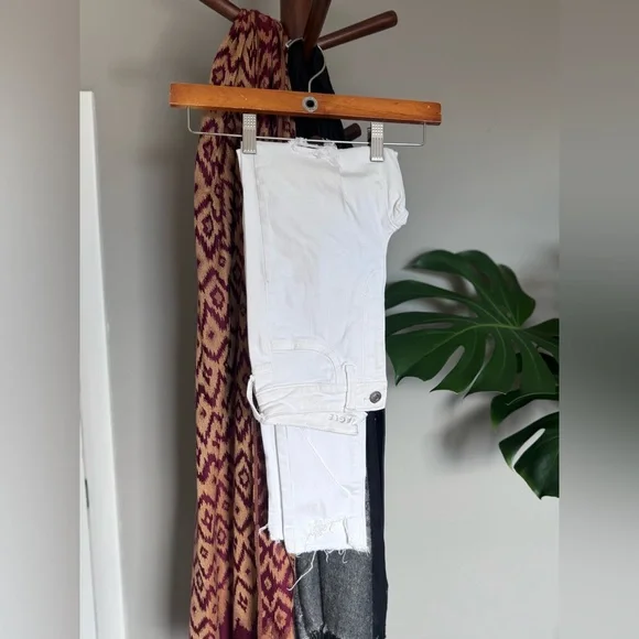 American Eagle Outfitters White Jeans - Picture 1 of 4